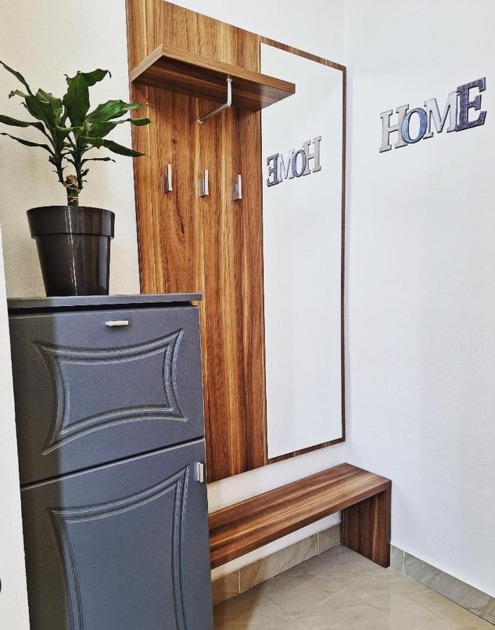 Apartment Ory 2 Between The Beach And City Center Πούλα Εξωτερικό φωτογραφία