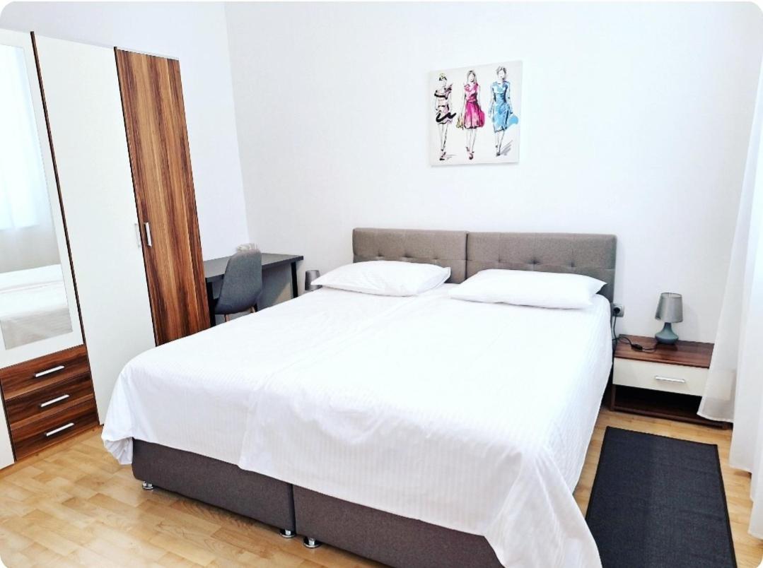 Apartment Ory 2 Between The Beach And City Center Πούλα Εξωτερικό φωτογραφία
